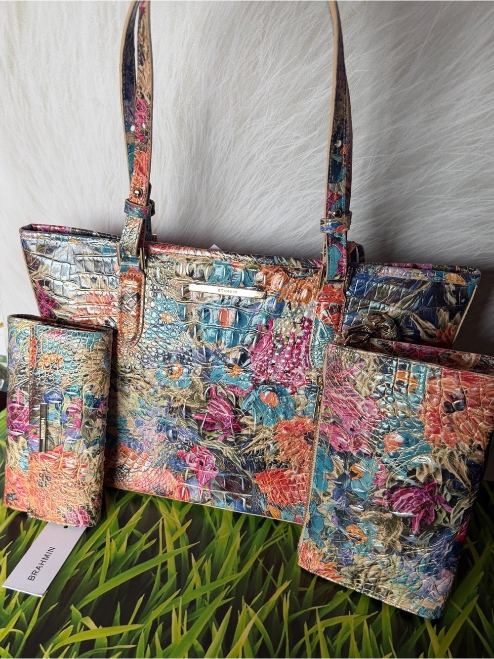 HTF 3 PIECE SET 🌼 BRAHMIN LASSO MED ASHER AND DAISY AND CORDELIA WALLET NWT FIRM - Picture 2 of 10